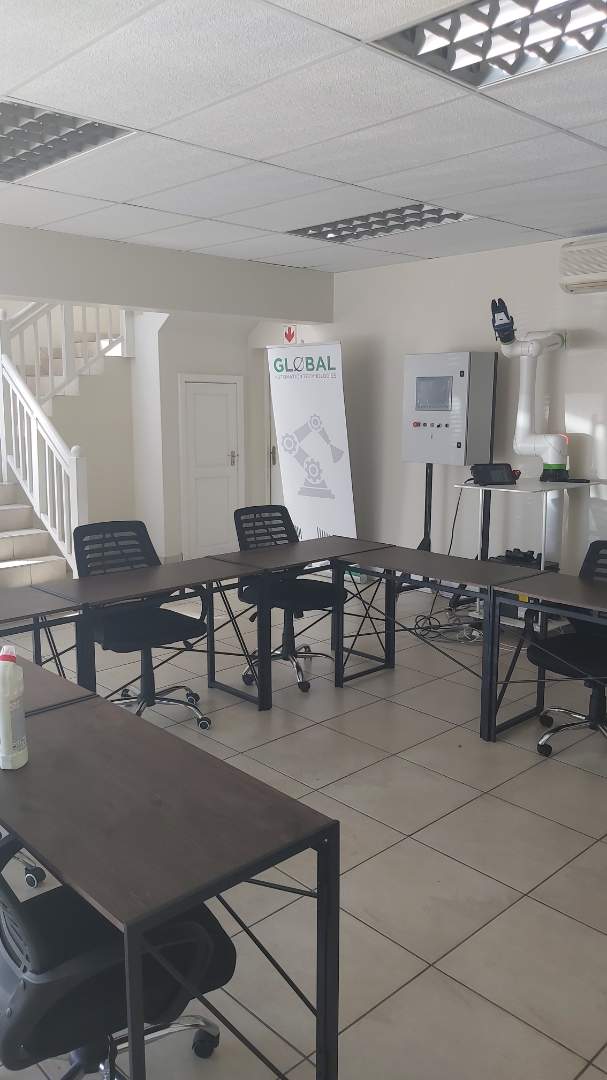 To Let commercial Property for Rent in Newton Park Eastern Cape